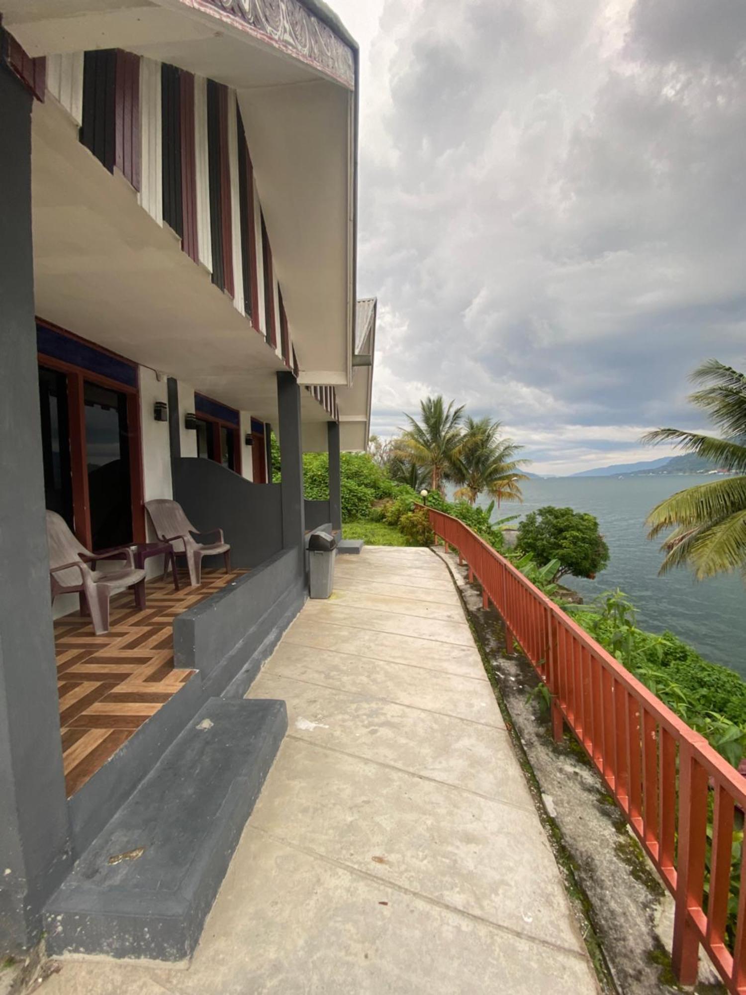 Vandu'S View Guest House & Restaurant Tuk Tuk Buitenkant foto